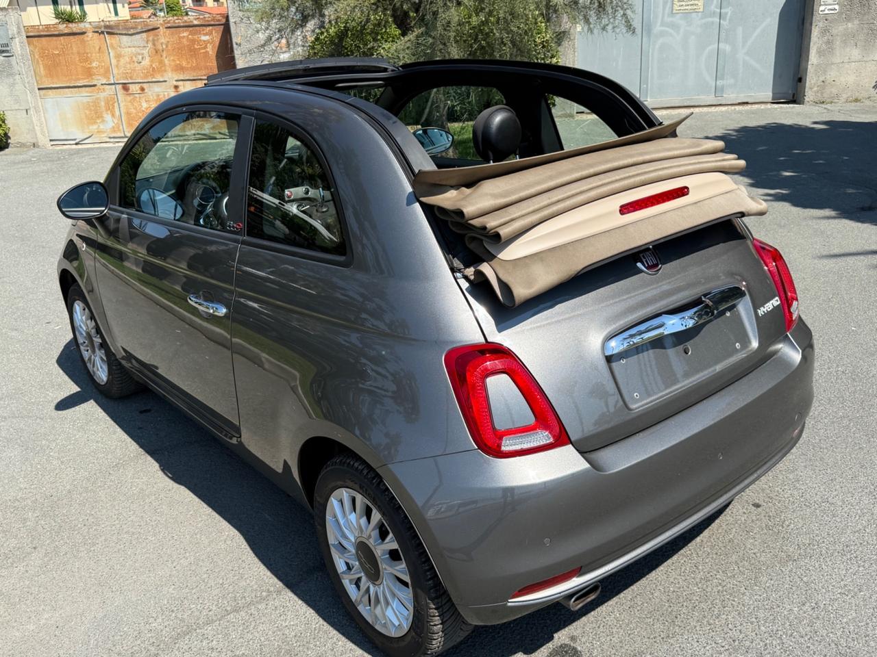 Fiat 500 C 1.0 Hybrid Lounge