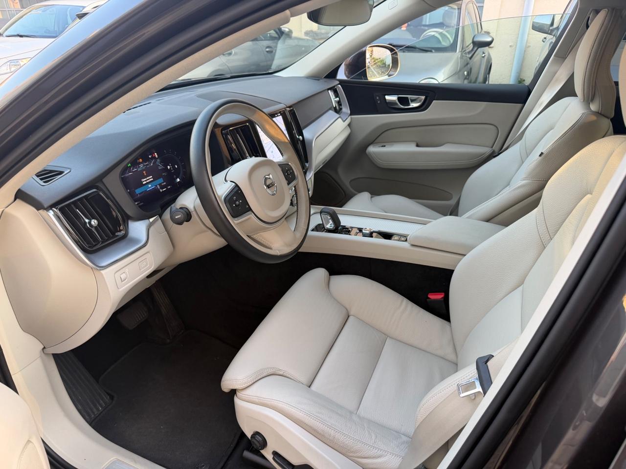 Volvo XC60 B5 AWD Ultimate Dark 2021