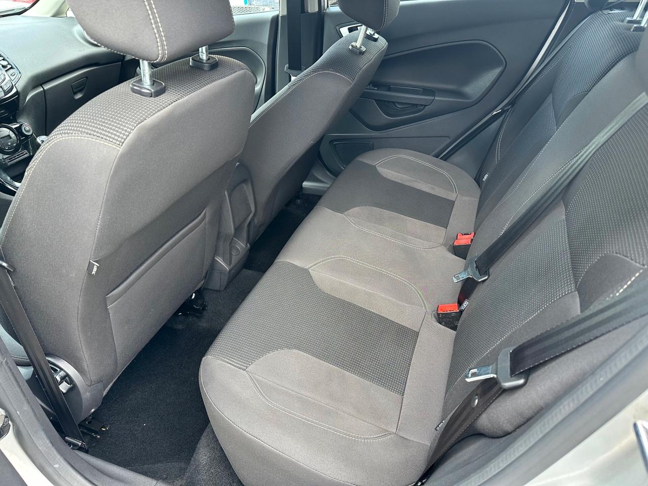 Ford Fiesta 1.5 TDCi 75CV 5 porte Titanium