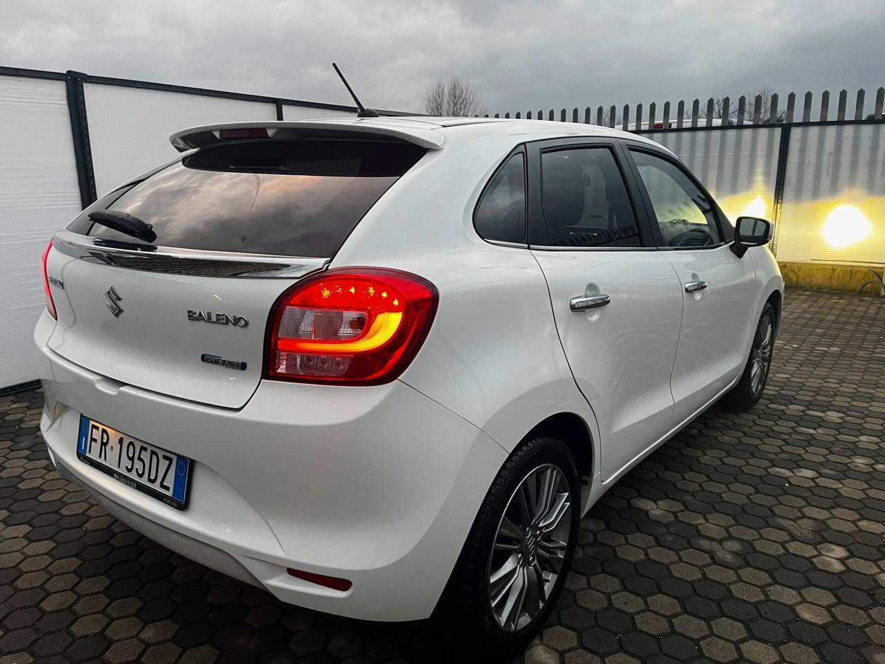 Suzuki Baleno 1.2 Hybrid B-Top