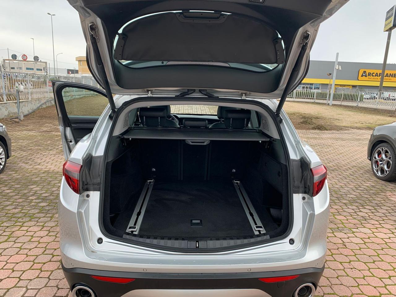 Alfa Romeo Stelvio 2.2 Turbodiesel 210 CV AT8 Q4 Super