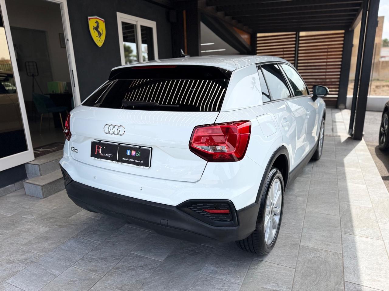 Audi Q2 30 TDI S tronic Identity Black