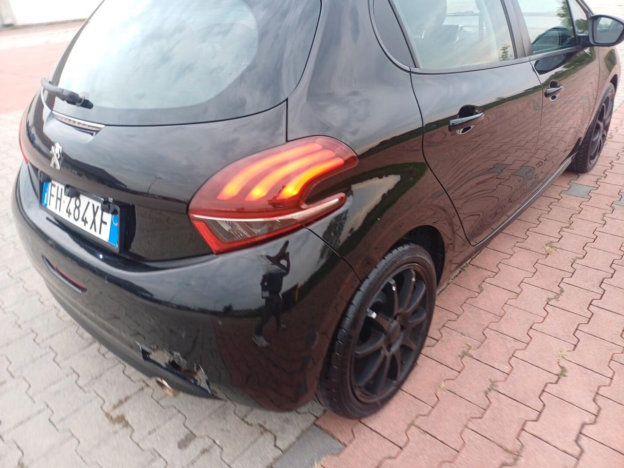 Peugeot 208 BlueHDi 75 S&S 5 porte Active