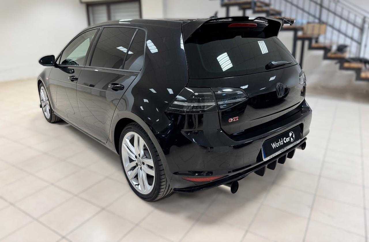 Volkswagen Golf 1.4 TSI 140 CV DSG GTI