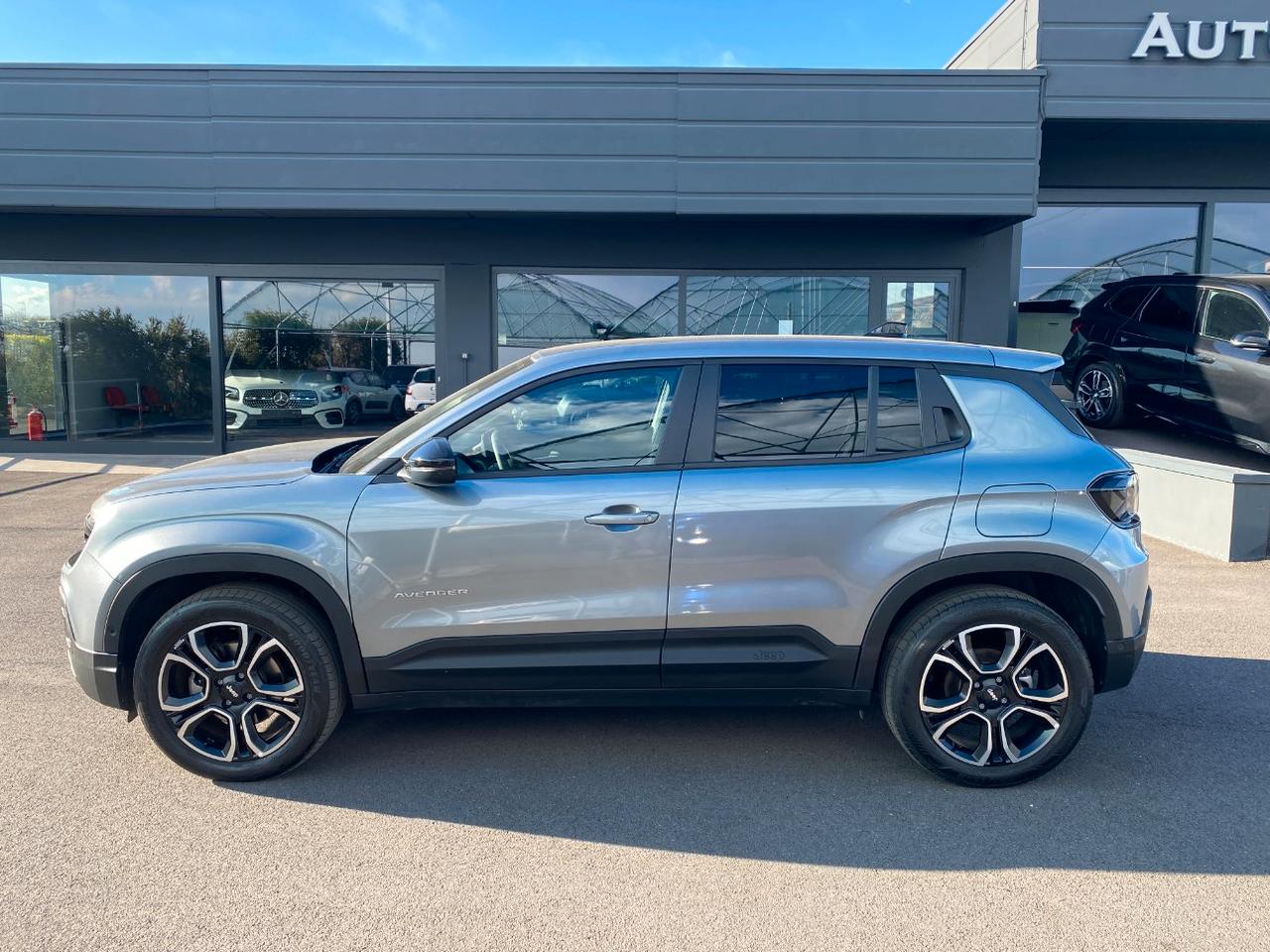 Jeep Avenger full-electric Summit fwd 156cv auto