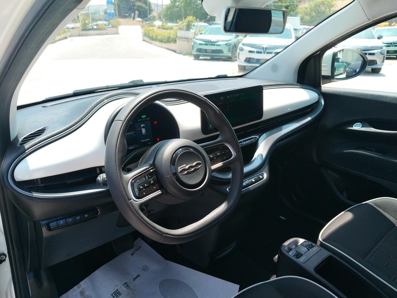 Fiat 500 500e Berlina 42 kWh Icon