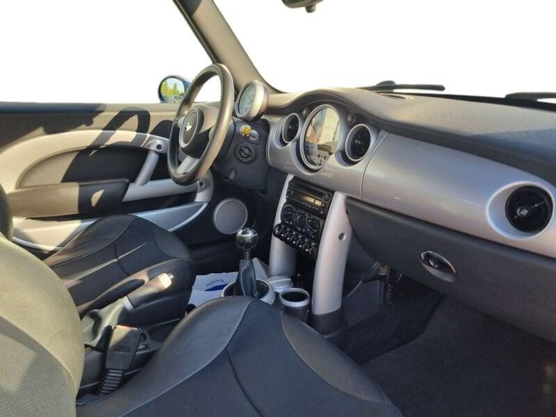 MINI Mini Cabrio Mini 1.6 16V Cooper Sidewalk Cabrio