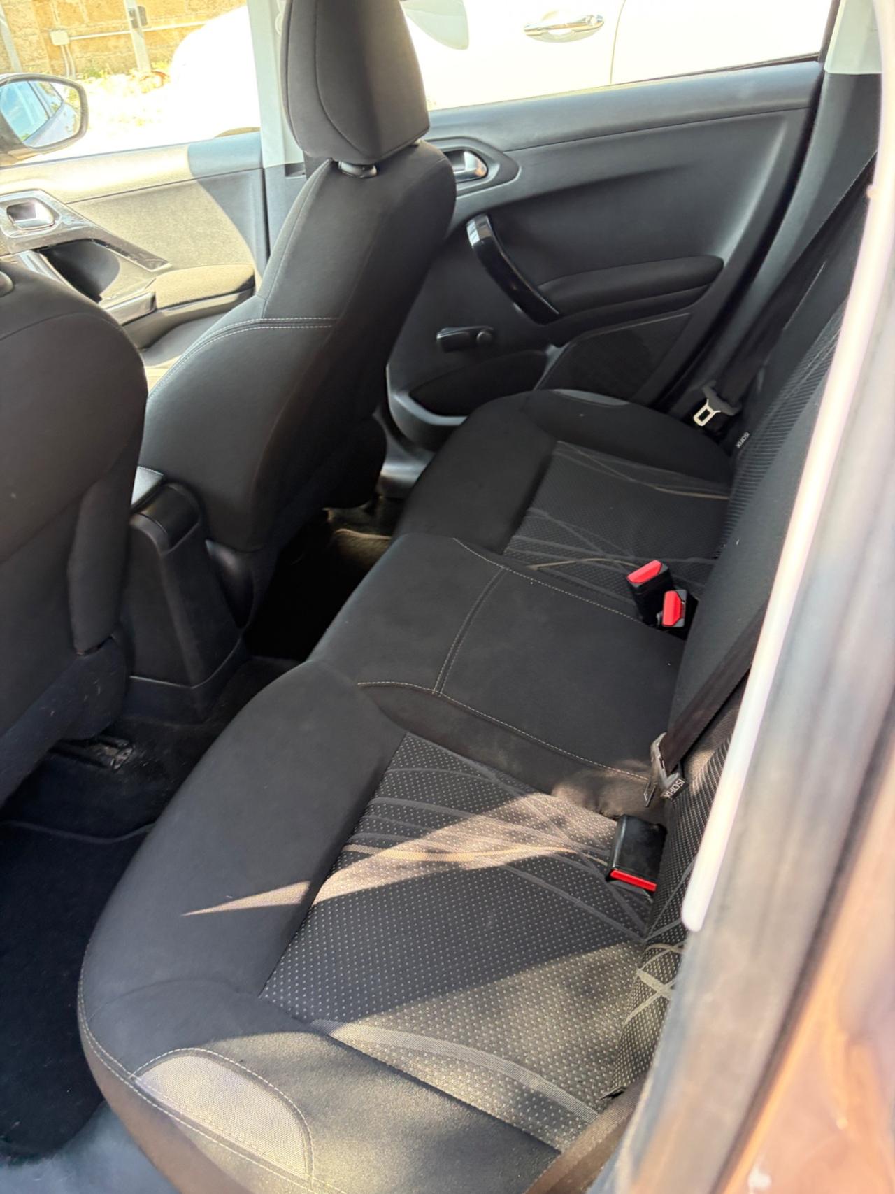 Peugeot 208 PureTech 82 5 porte Active