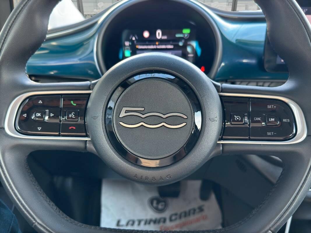 Fiat 500e 3+1 42 kWh Icon CON CARPLAY