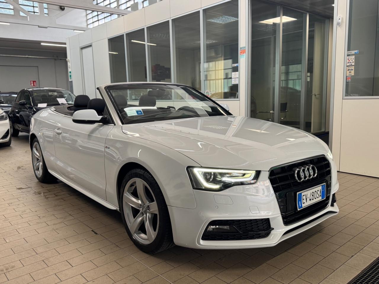 Audi A5 Cabrio 2.0 TDI 177 CV S Line S-Line