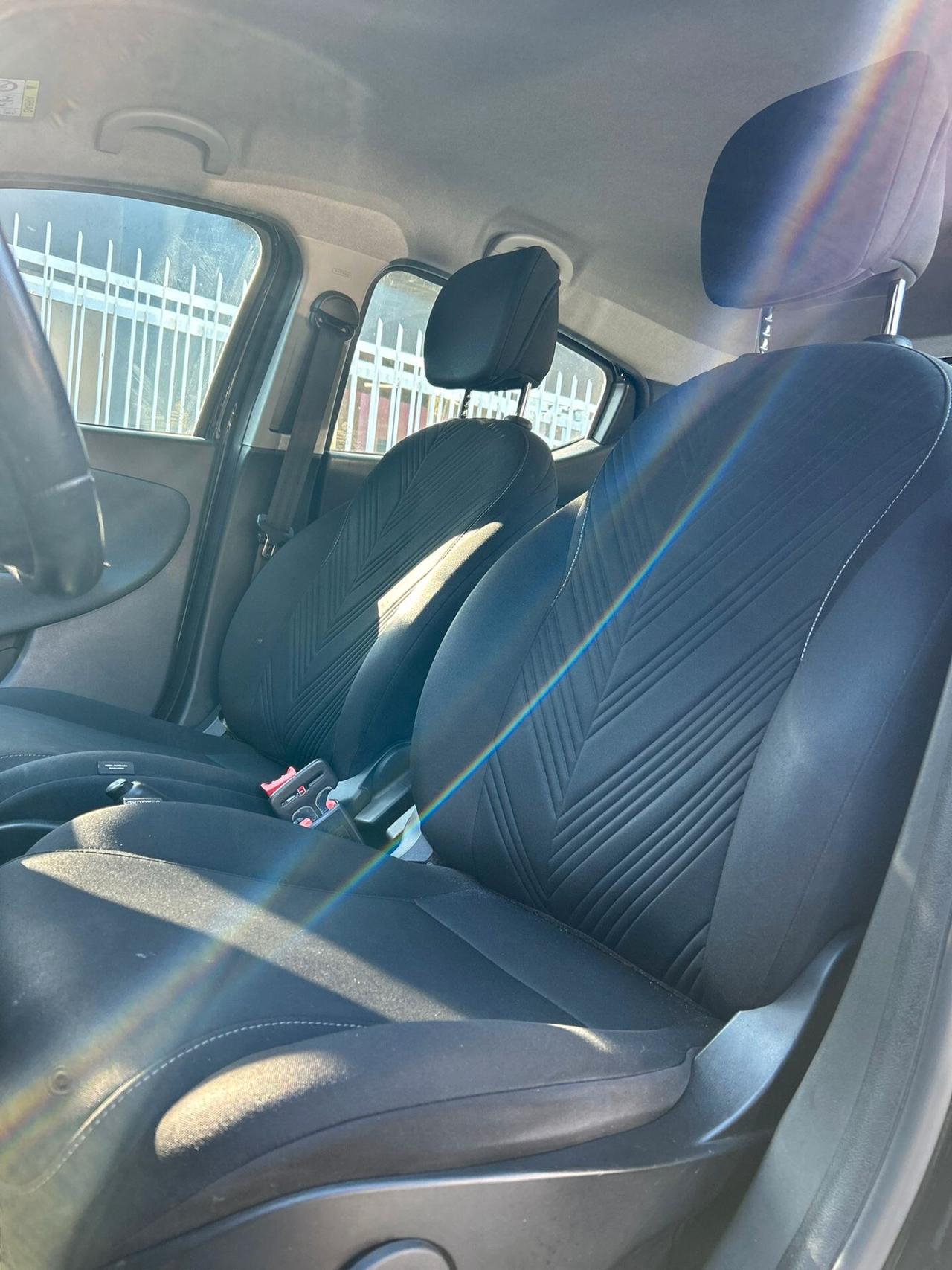 Lancia Ypsilon 1.0 FireFly 5 porte S&S Hybrid Ecochic Gold