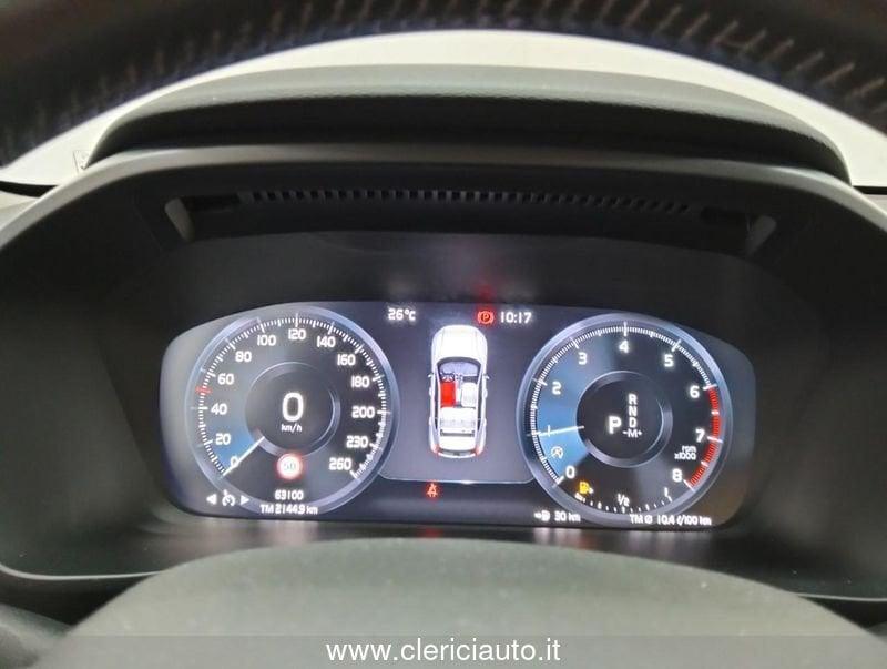 Volvo XC40 T2 Geartronic Momentum Pro N1