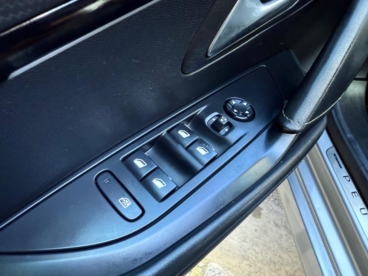 Peugeot 208 Stop&Start 5 porte GT