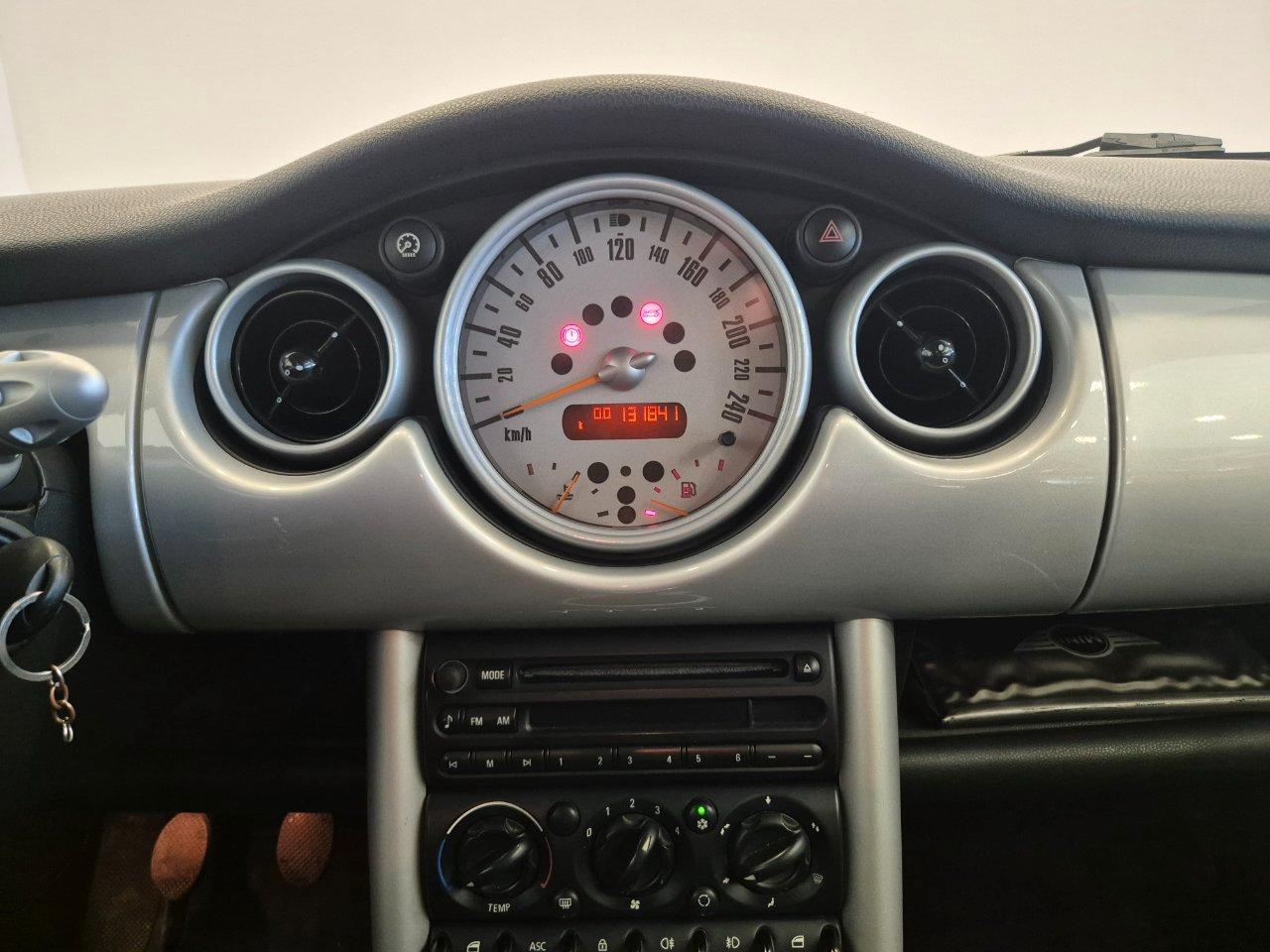 Mini Cooper 1.6 3 p. - NEOPATENTATI