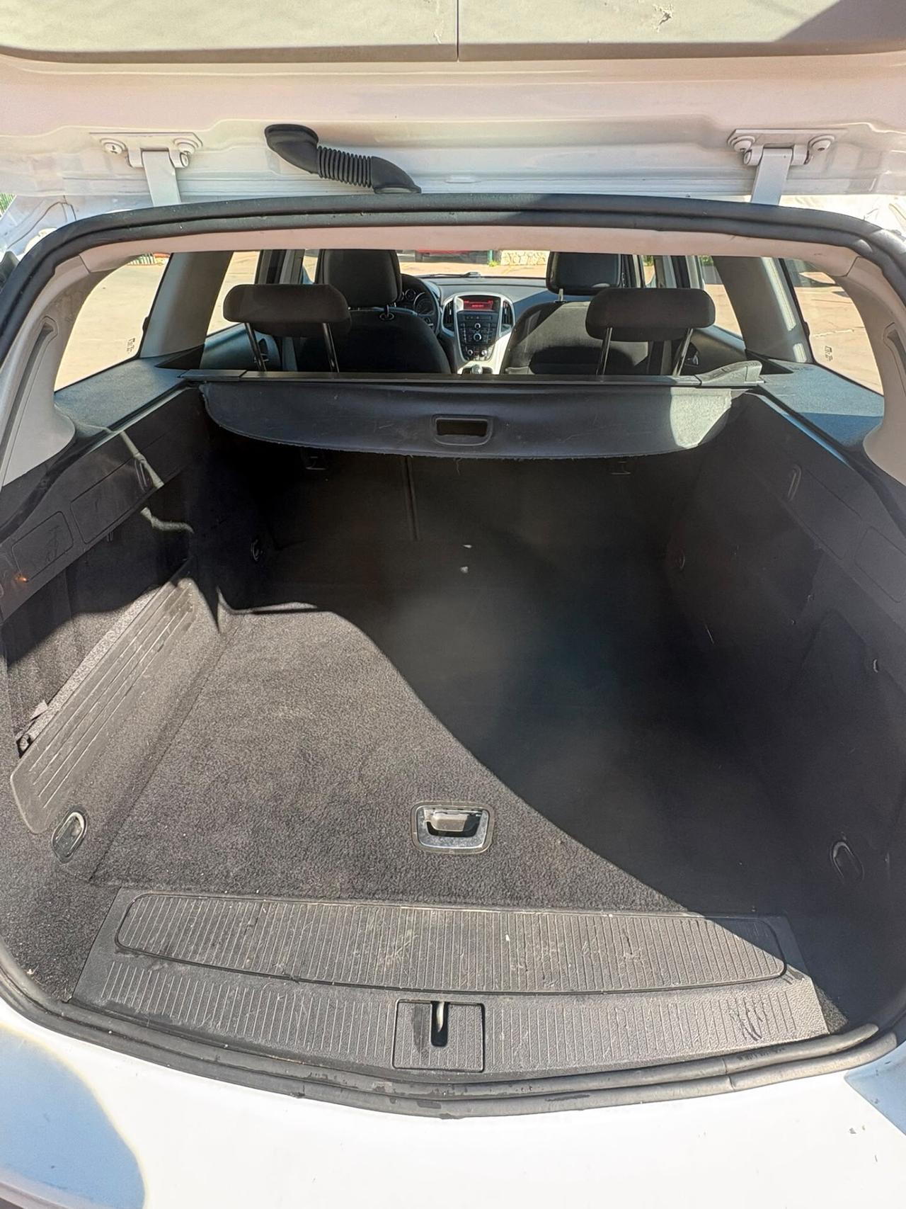 OPEL ASTRA 1.4 BENZINA SW POCHI KM CON GARANZIA