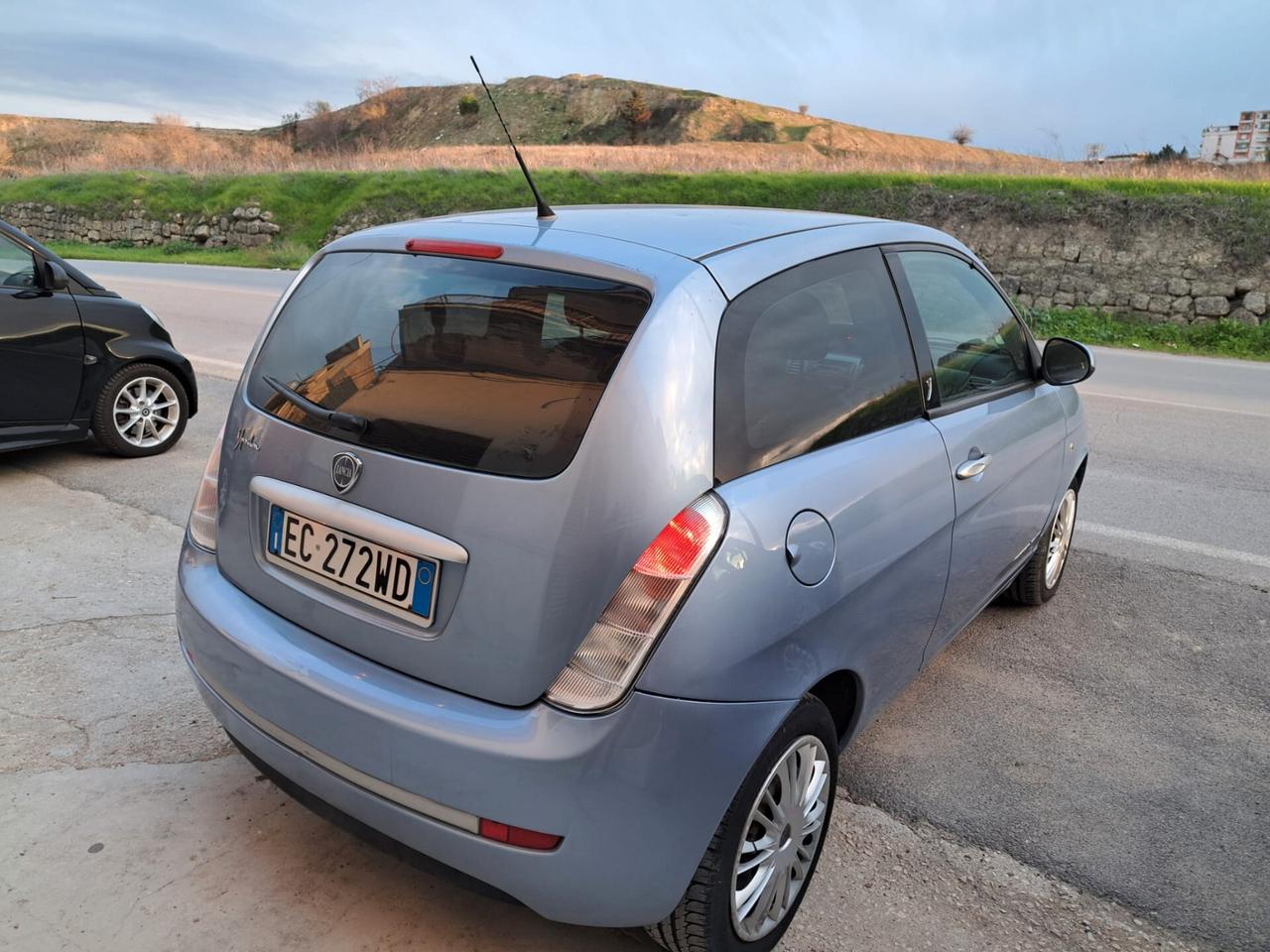 Lancia Ypsilon 1.2 Versus- neopatentati