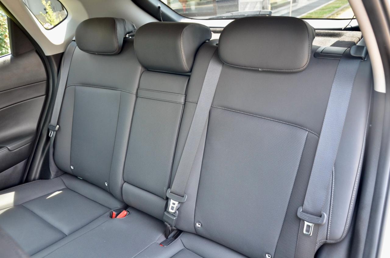 HYUNDAI KONA 1.6 GDI HEV X CLASS TECH PACK 2wd 141cv DCT, UFF ITALIANA, EURO 6D, FULL OPTIONAL, GARANZIA HYUNDAI, SERVICE UFFICIALE, TETTO, HI-FI BOSE, RETRO 360, APPLE ANDROID, SEDILI RISCALDATI E VENTILATI, PERMUTE