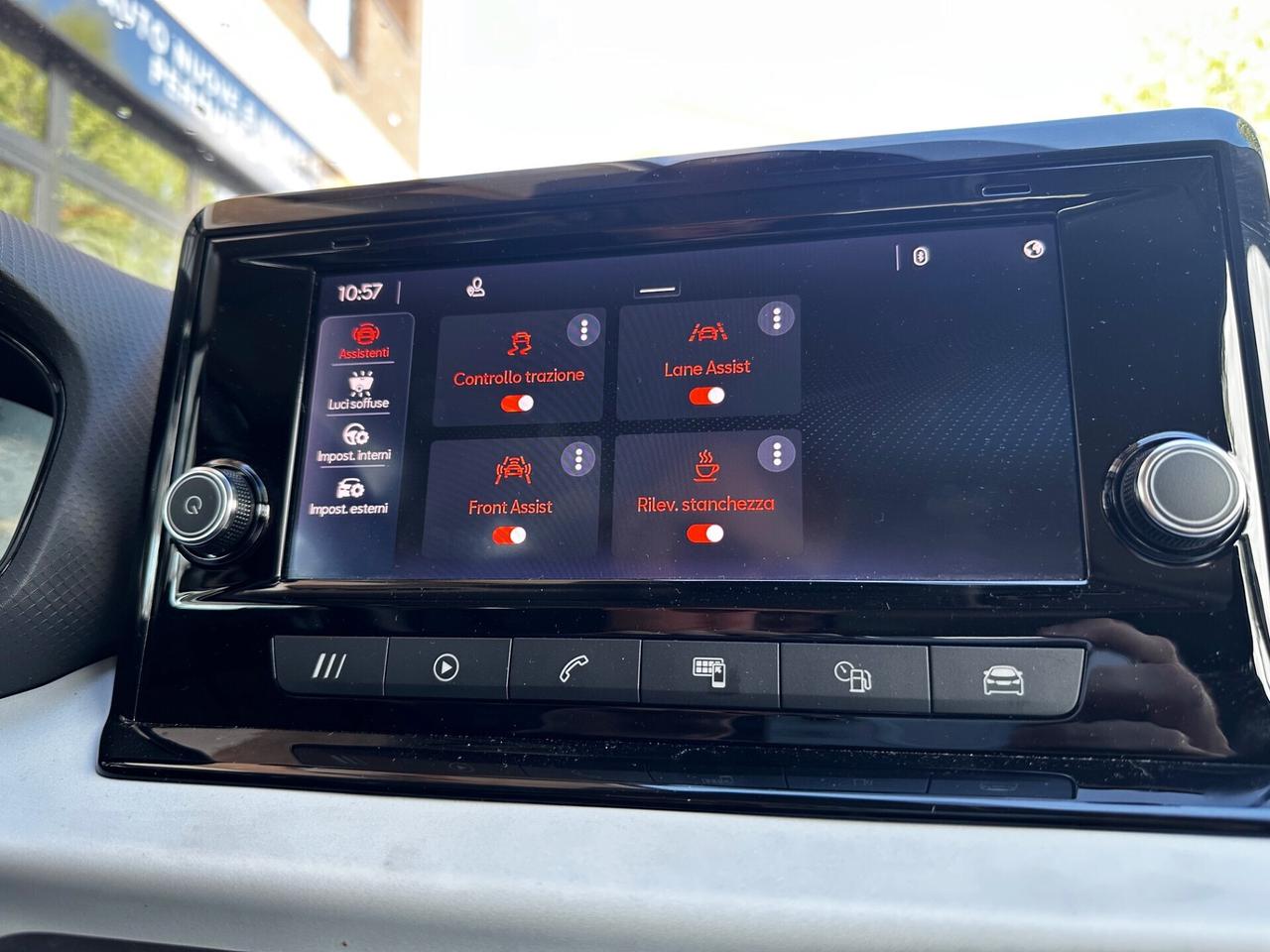 Seat Arona 95cv bi-color retrocamera PREZZO VERO