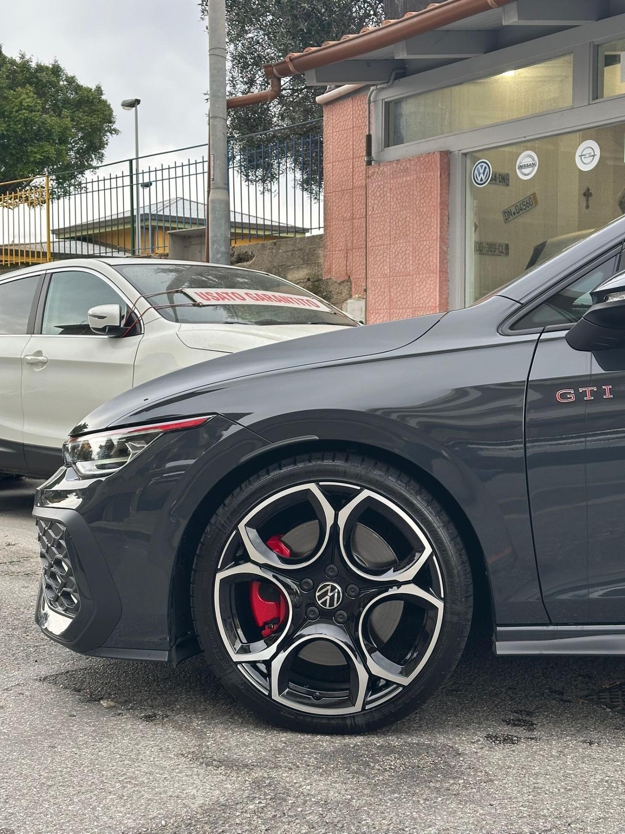 Volkswagen Golf GTI 2.0 TSI DSG