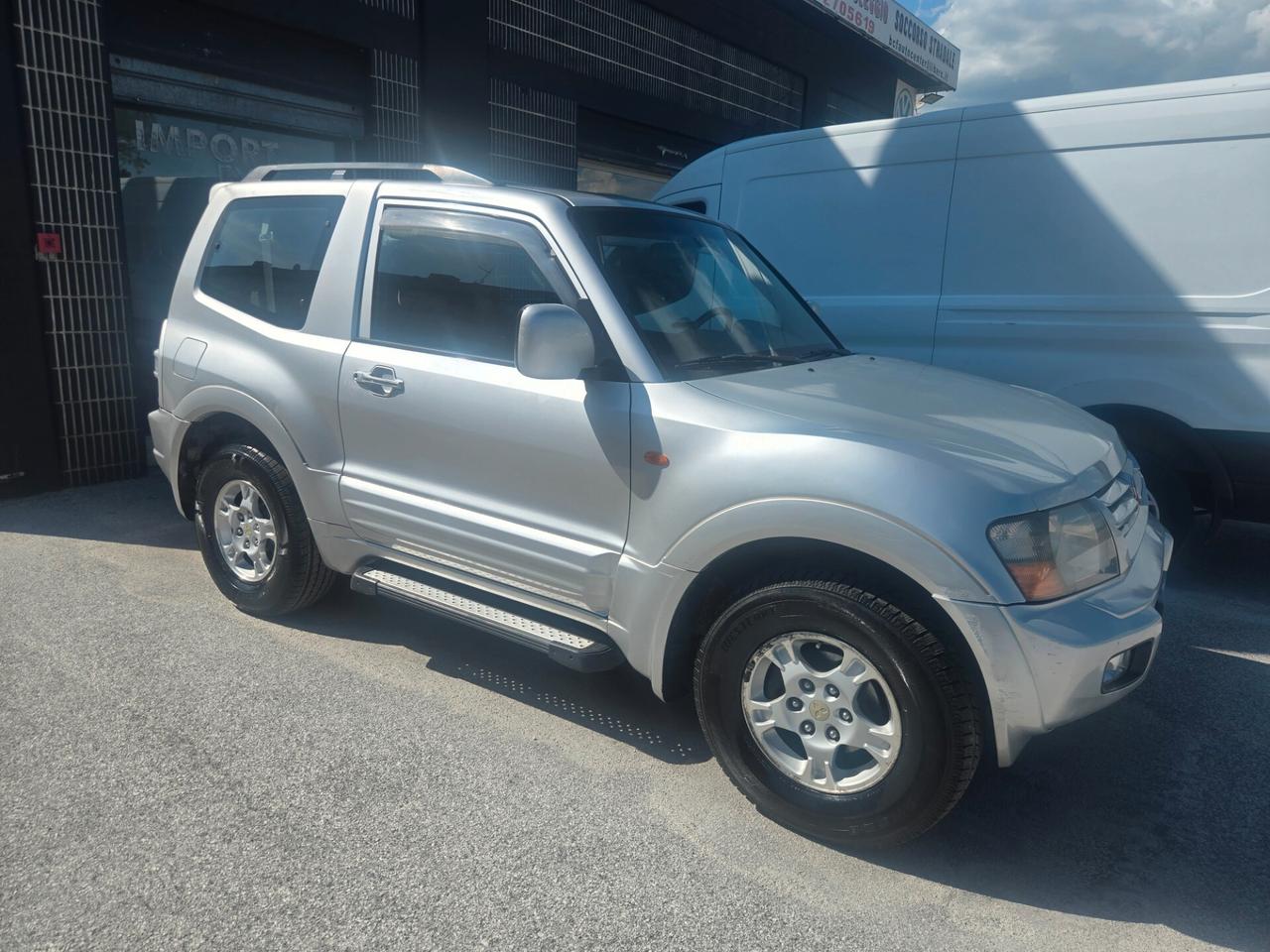Mitsubishi Pajero 3.2 16V DI-D 3p. GLS1