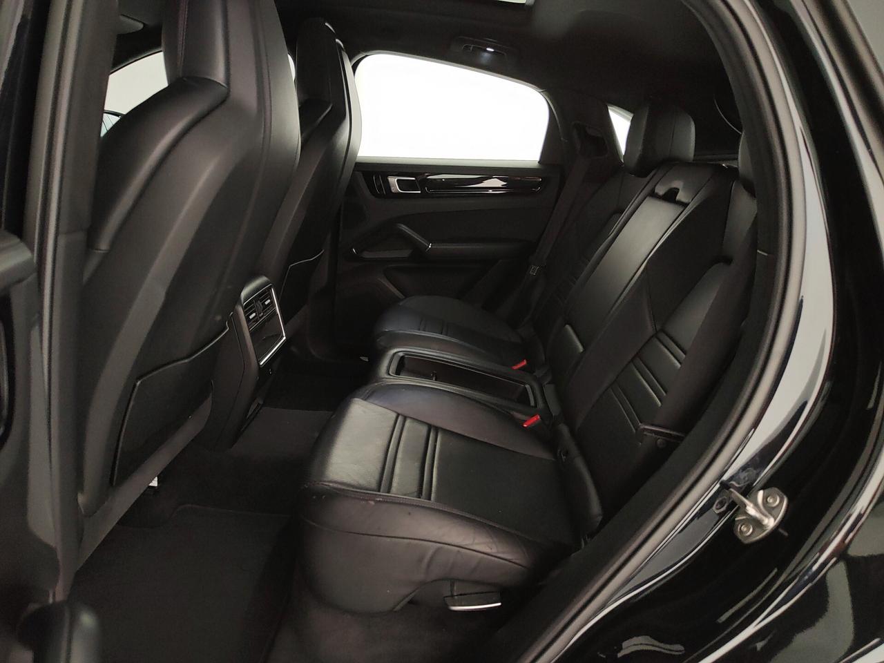Porsche Cayenne Coupé 3.0 V6 E-Hybrid