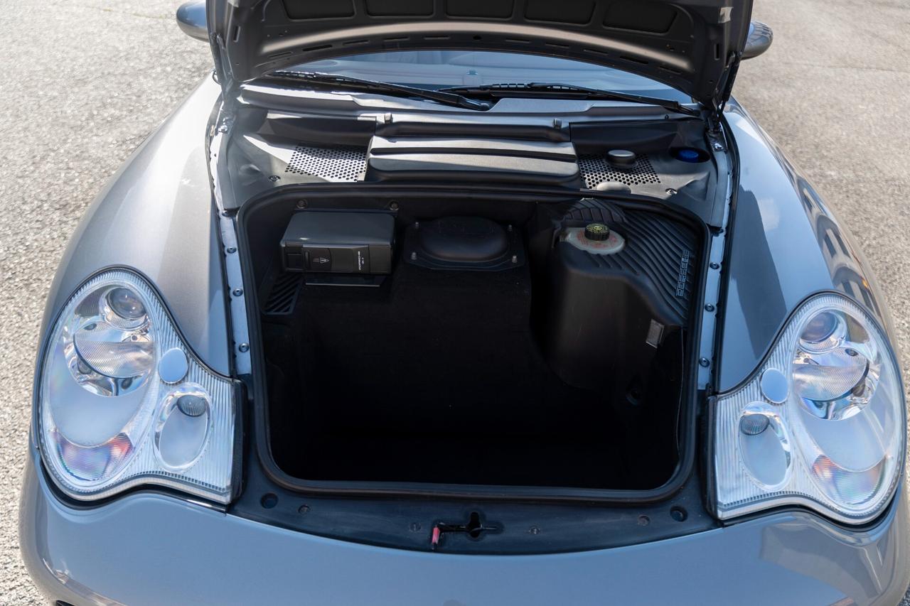 Porsche 911 Carrera 4S cat Coupé