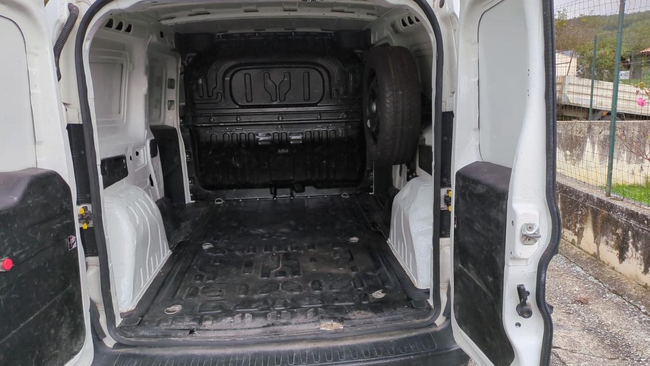 Fiat Doblo Doblò 1.4 T-Jet Natural Power PL-TN Cargo Lamier. SX 3 posti