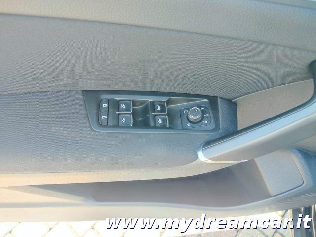 VOLKSWAGEN Touran 2.0 TDI 150 CV SCR Comfortline BlueMotion Technolo