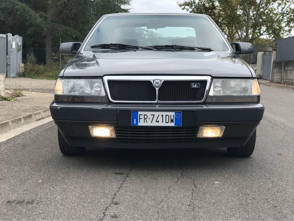 LANCIA Thema 2.0 i.e.