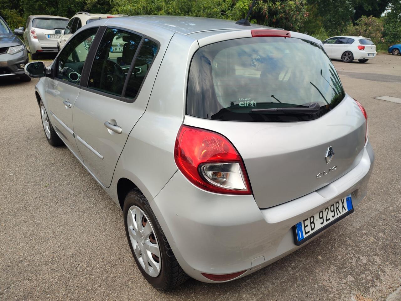 RENAULT CLIO DEL 2010 1.2BENZINA MOLTO BELLA