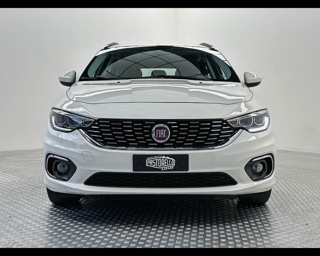 FIAT Tipo (2015-->) - Tipo 1.6 Mjt S&S DCT SW Lounge