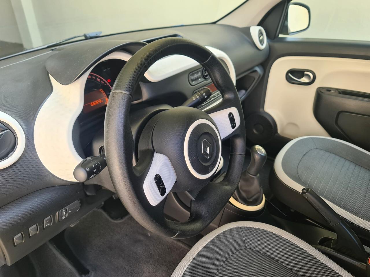 Renault Twingo 1.0 SCe Live - unicoprop.