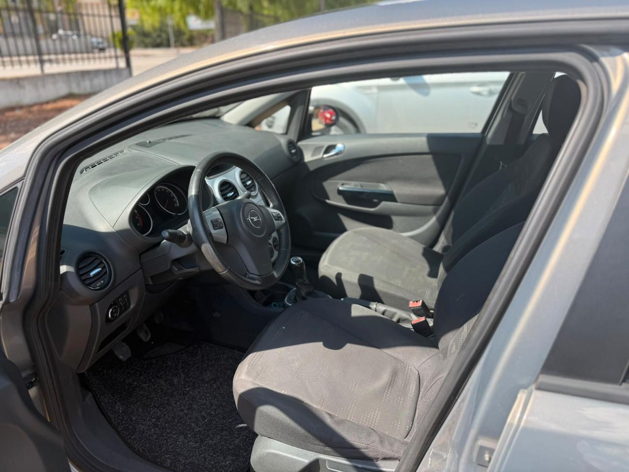 Opel Corsa 1.2 5 porte Cosmo