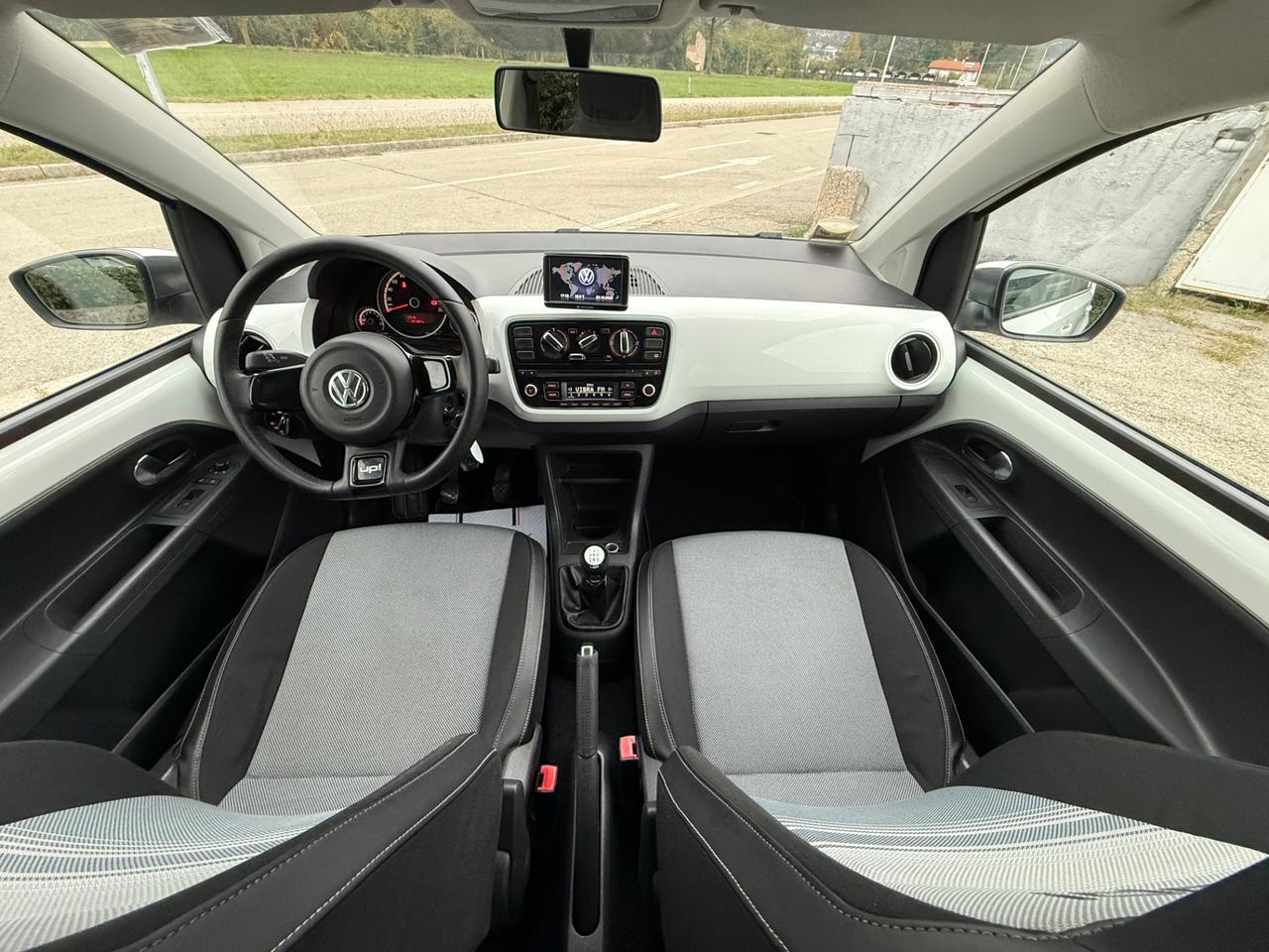 Volkswagen up! 1.0 75 CV 5p WHITE NEOPATENTATI