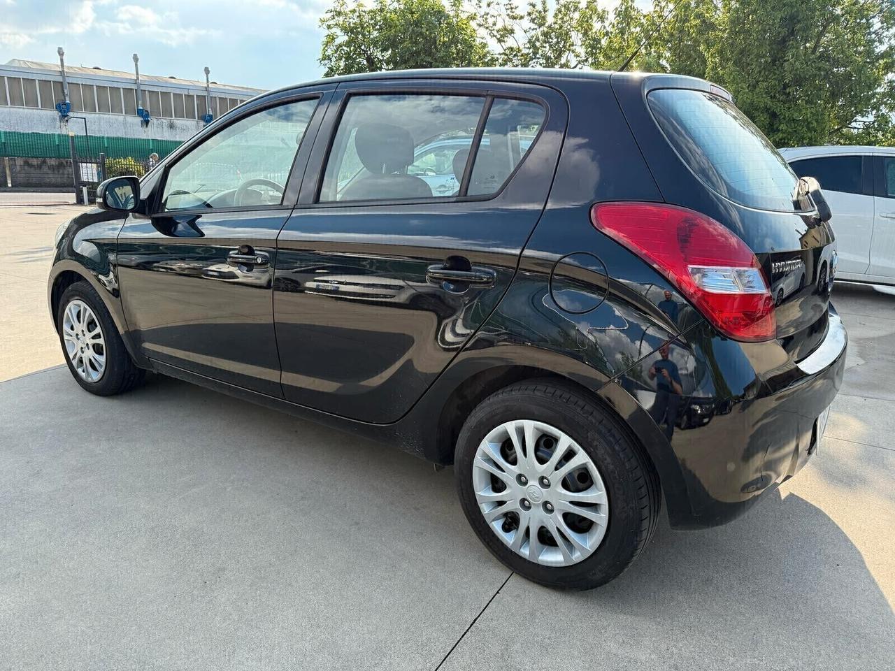 Hyundai i20 1.2 5p. neo-patentati