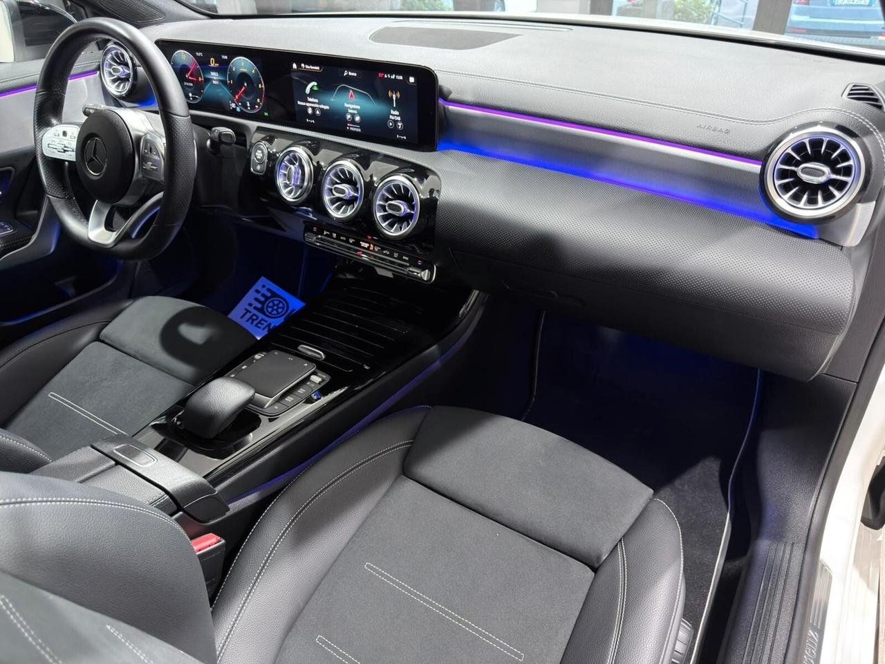 MERCEDES A200 D AUTO PREMIUM AMG LINE 2.0 150CV