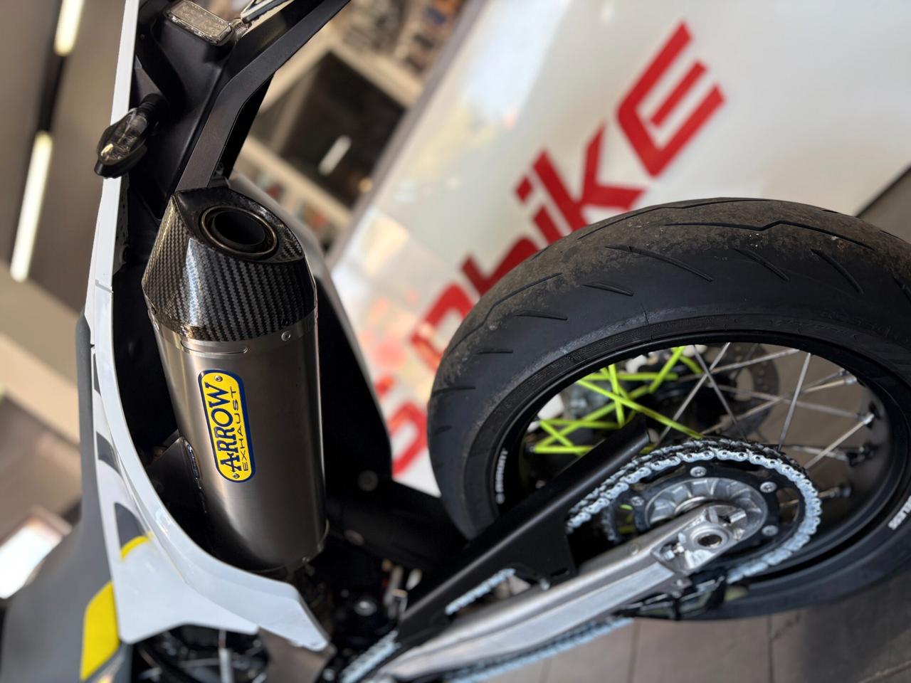 Husqvarna 701 Supermoto