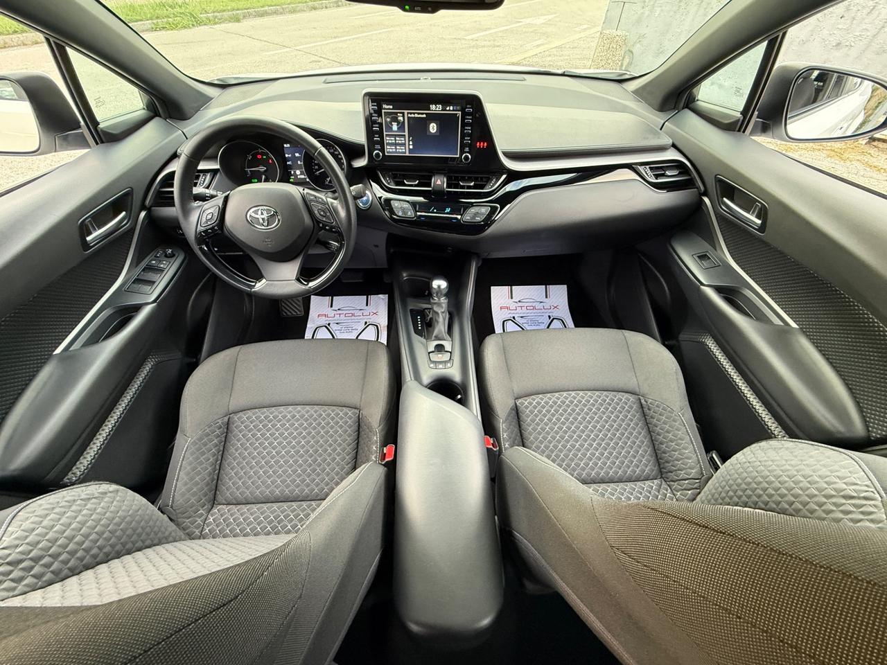 Toyota C-HR 1.8 Hybrid E-CVT Trend 61.500KM