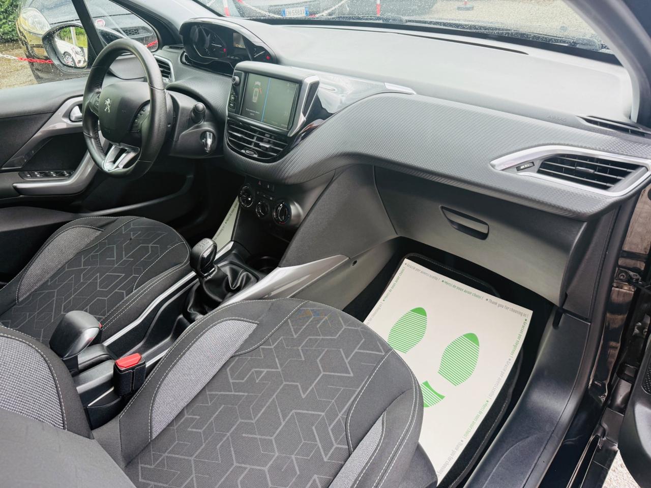Peugeot 2008 82cv Active 110.000km!