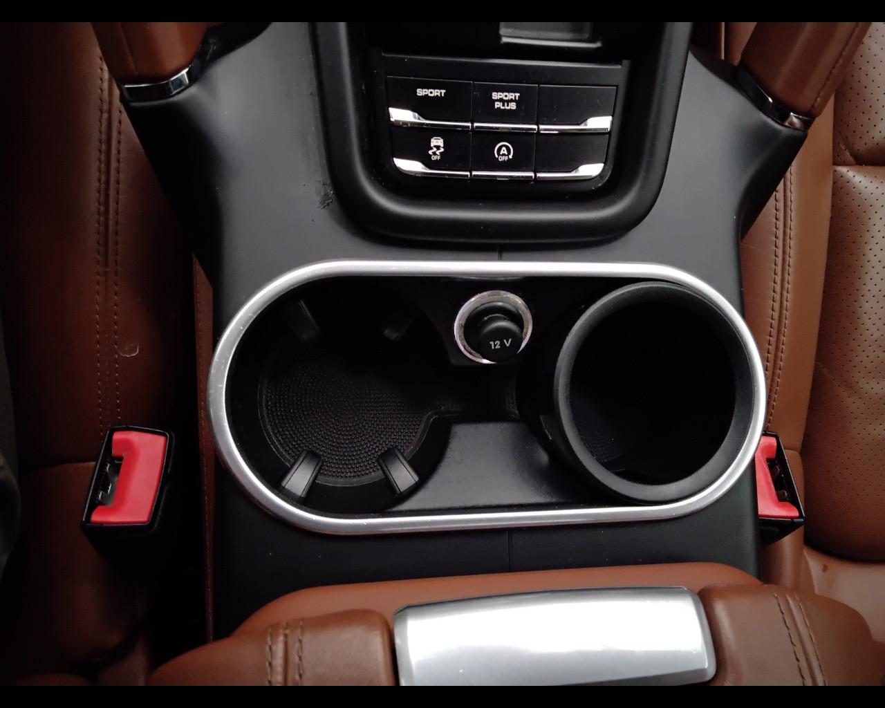 PORSCHE Cayenne II 2015 - Cayenne 3.0 tiptronic