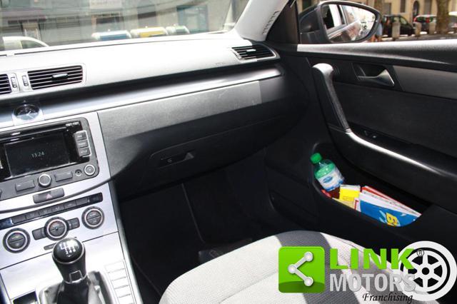 VOLKSWAGEN Passat Var. 2.0 TDI Highline Blue M.Tech.