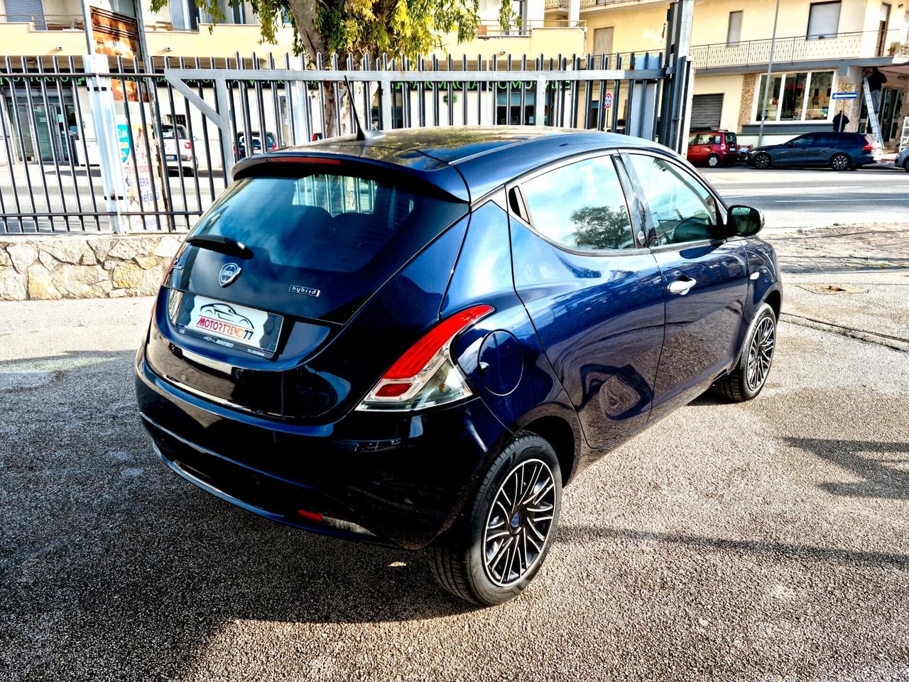 LANCIA YPSILON 10 HIBRYD GOLD AZIENDALE FIAT PROMO