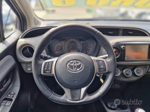 TOYOTA Yaris 1.3 100 Cv 5 porte *Euro6*