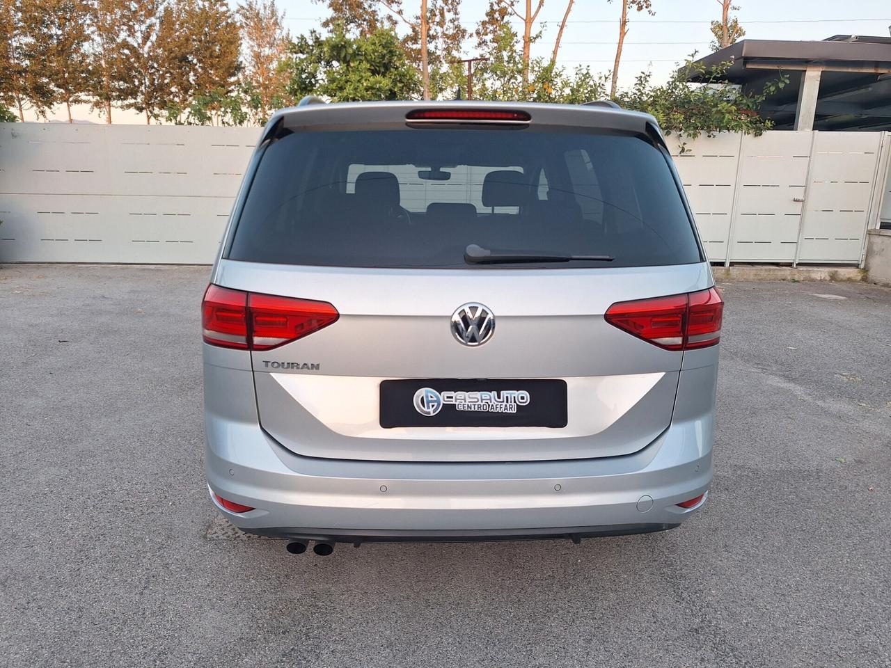 Volkswagen Touran 2.0 TDI 150cv Business NAV+RETROCAM. 2019