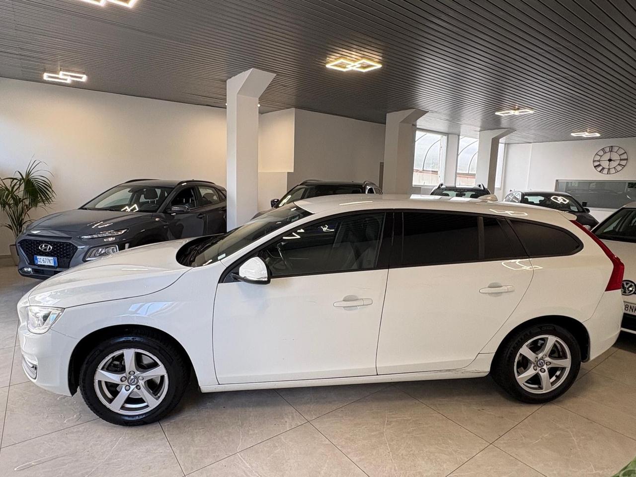 Volvo V60 D5 Geartronic Momentum