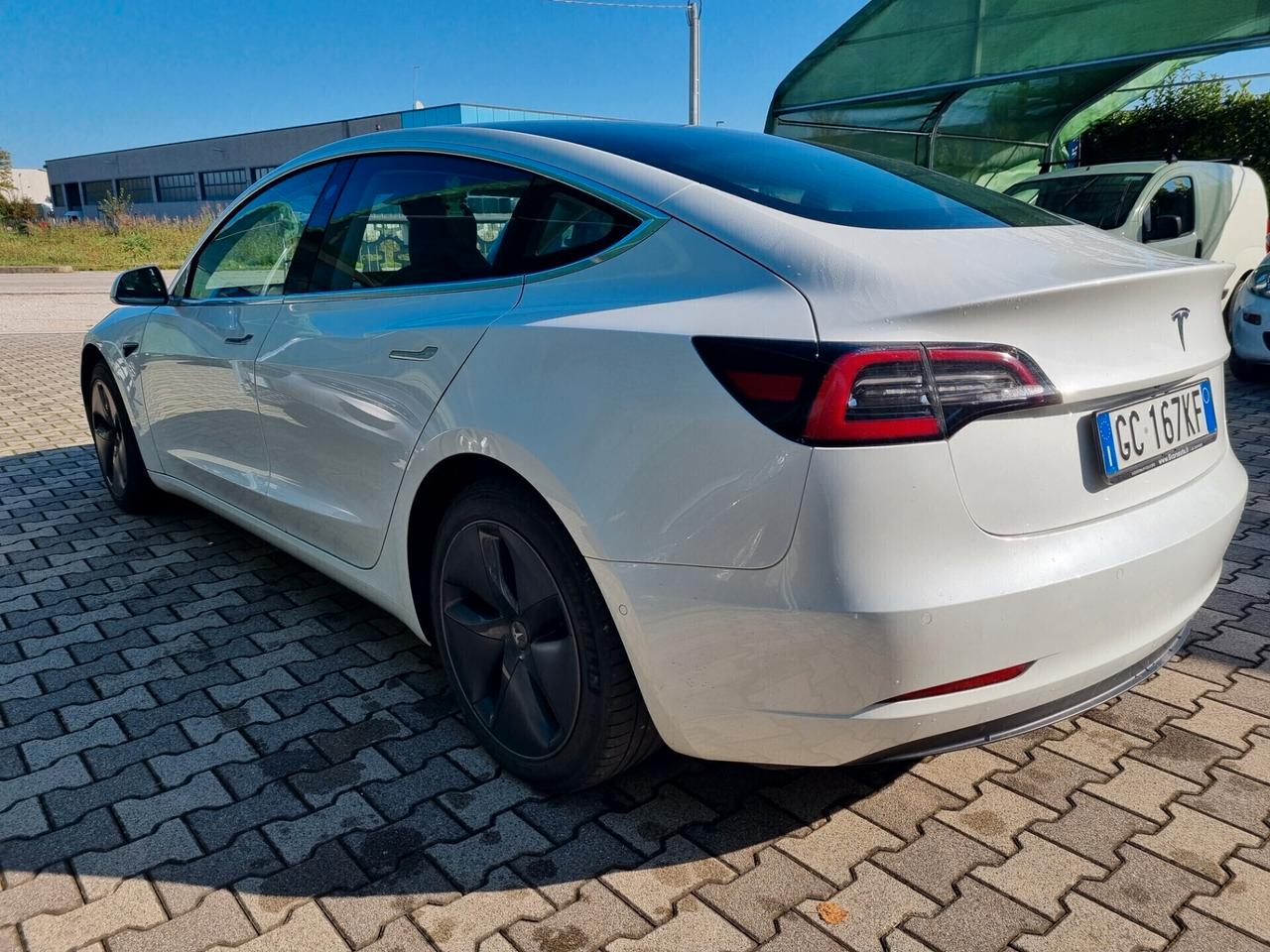 Tesla Model 3 Standard