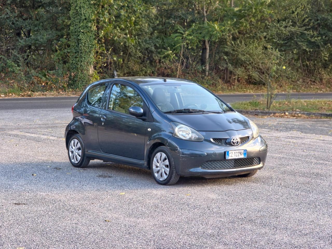 Toyota Aygo 1.0 12V VVT-i CV-68 3 porte Sol E4 Manuale NEO 2005