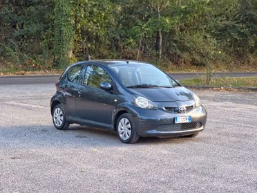 Toyota Aygo 1.0 12V VVT-i CV-68 3 porte Sol E4 Manuale NEO 2005