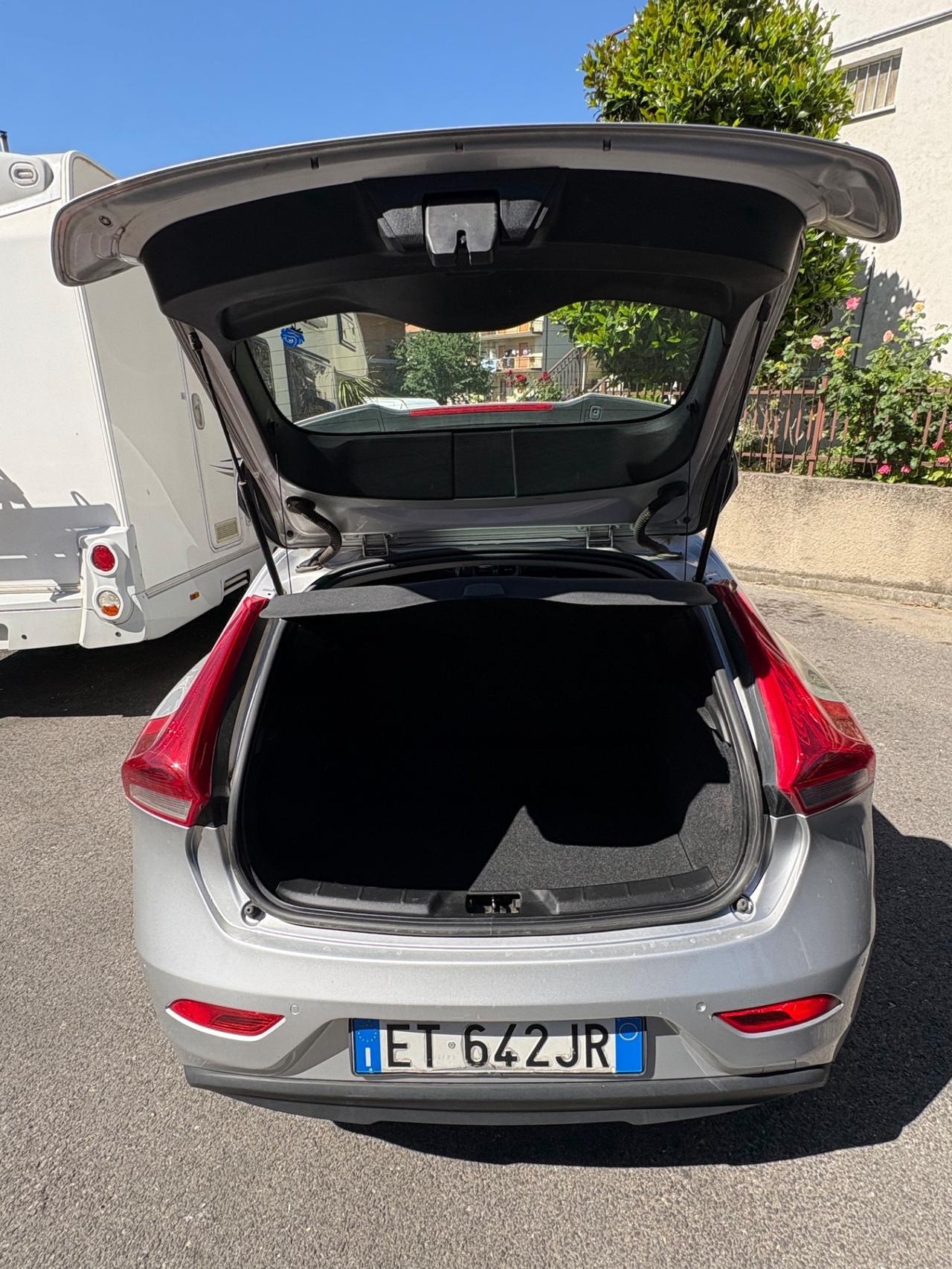 Volvo V40 D2 1.6 Summum