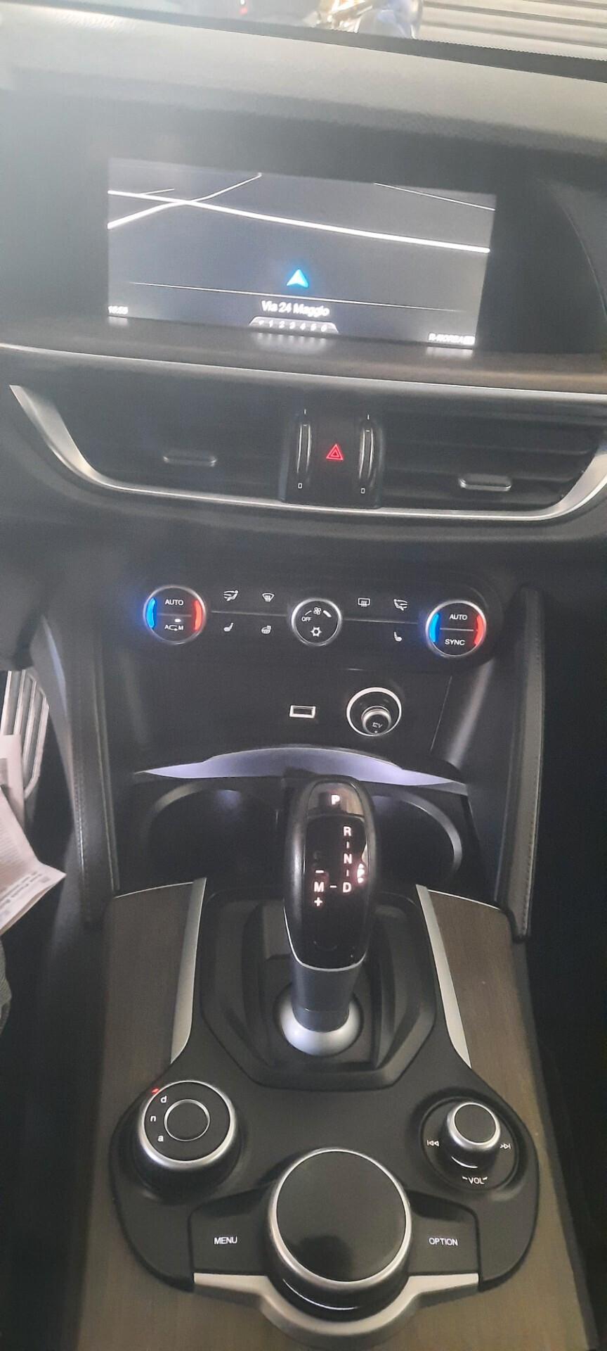 Alfa Romeo Stelvio 2.0 Turbo 280 CV AT8 Q4 Super